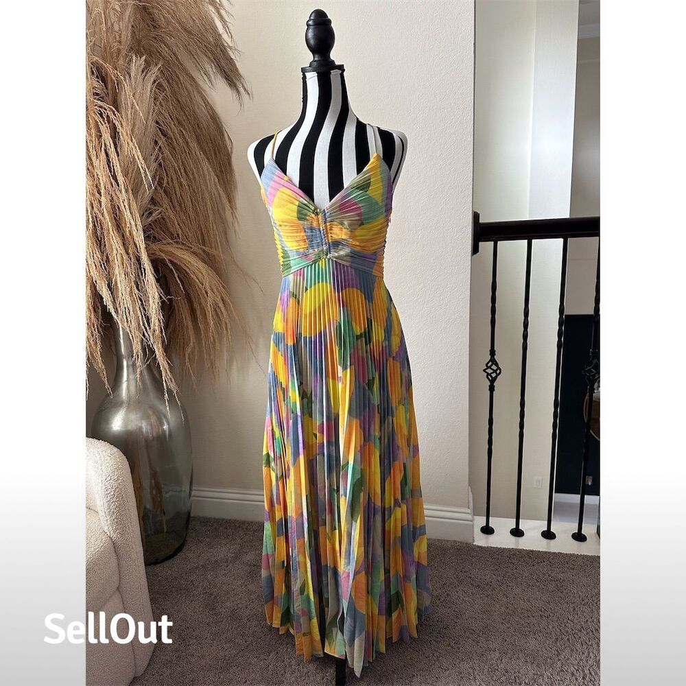 ASTR Blythe Floral Midi Dress Multicolor Sleeveless Party Size M